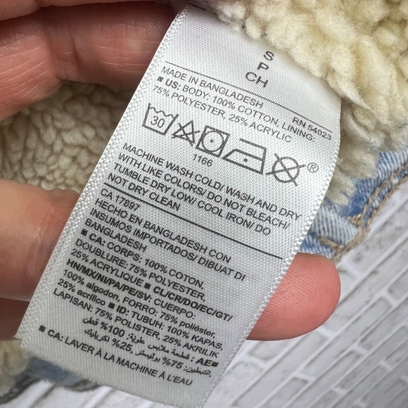 |•OLD NAVY•| Shearling Lined Denim Jean Jacket Size Small - Picture 8 of 10